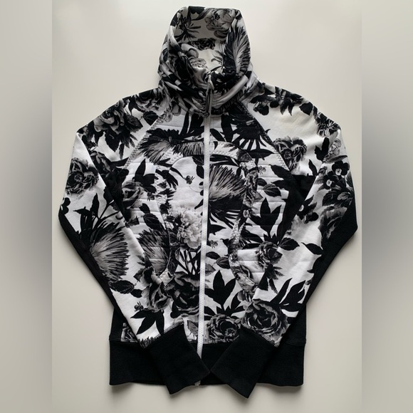 lululemon athletica Tops - Rare Lululemon Calm & Cozy Jacket